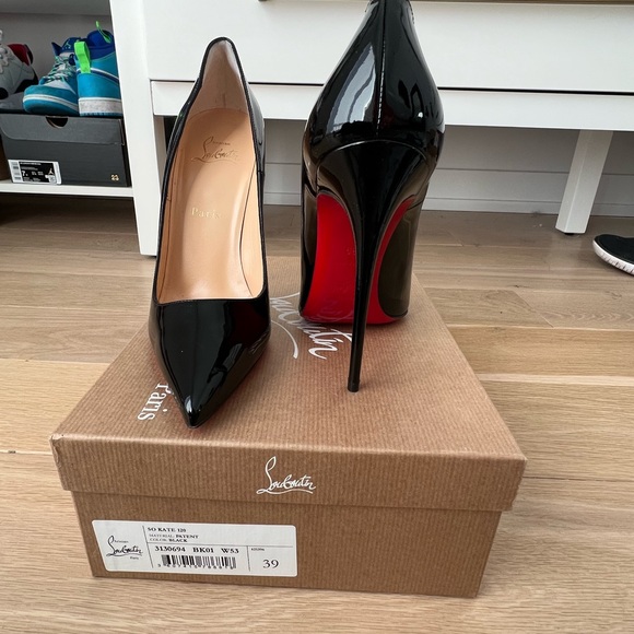 Christian Louboutin So Kate black patent leather pumps - Picture 4 of 8